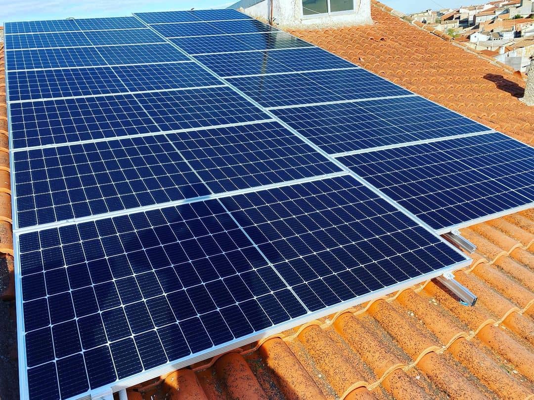 Placas solares instaladas por SEAVALLE